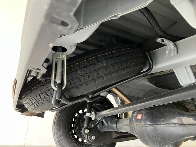 ハイゼットカーゴＤＸ　４ＷＤ　ＣＶＴ車　フルセグナビ　ドラレコ　キーレス衝突被害軽減ブレーキ　コーナーセンサー　フルセグナビ　ＤＶＤ再生　Ｂｌｕｅｔｏｏｔｈ　ドラレコ　ＥＴＣ　ＬＥＤ　オートライト　キーレスエントリー　前席パワーウインドウ　エコアイドル　パートタイム４ＷＤ（滋賀県）の中古車