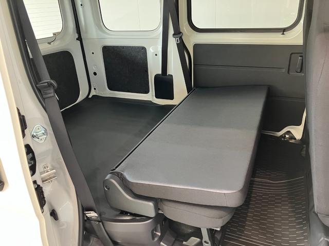 ハイゼットカーゴＤＸ　４ＷＤ　ＣＶＴ車　フルセグナビ　ドラレコ　キーレス衝突被害軽減ブレーキ　コーナーセンサー　フルセグナビ　ＤＶＤ再生　Ｂｌｕｅｔｏｏｔｈ　ドラレコ　ＥＴＣ　ＬＥＤ　オートライト　キーレスエントリー　前席パワーウインドウ　エコアイドル　パートタイム４ＷＤ（滋賀県）の中古車