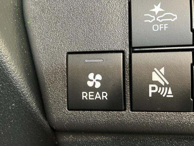 ハイゼットカーゴＤＸ　４ＷＤ　ＣＶＴ車　フルセグナビ　ドラレコ　キーレス衝突被害軽減ブレーキ　コーナーセンサー　フルセグナビ　ＤＶＤ再生　Ｂｌｕｅｔｏｏｔｈ　ドラレコ　ＥＴＣ　ＬＥＤ　オートライト　キーレスエントリー　前席パワーウインドウ　エコアイドル　パートタイム４ＷＤ（滋賀県）の中古車