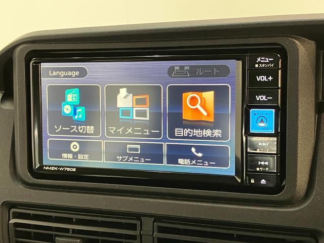 ハイゼットカーゴＤＸ　４ＷＤ　ＣＶＴ車　フルセグナビ　ドラレコ　キーレス衝突被害軽減ブレーキ　コーナーセンサー　フルセグナビ　ＤＶＤ再生　Ｂｌｕｅｔｏｏｔｈ　ドラレコ　ＥＴＣ　ＬＥＤ　オートライト　キーレスエントリー　前席パワーウインドウ　エコアイドル　パートタイム４ＷＤ（滋賀県）の中古車