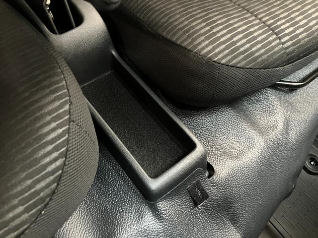 ハイゼットカーゴＤＸ　４ＷＤ　ＣＶＴ車　フルセグナビ　ドラレコ　キーレス衝突被害軽減ブレーキ　コーナーセンサー　フルセグナビ　ＤＶＤ再生　Ｂｌｕｅｔｏｏｔｈ　ドラレコ　ＥＴＣ　ＬＥＤ　オートライト　キーレスエントリー　前席パワーウインドウ　エコアイドル　パートタイム４ＷＤ（滋賀県）の中古車