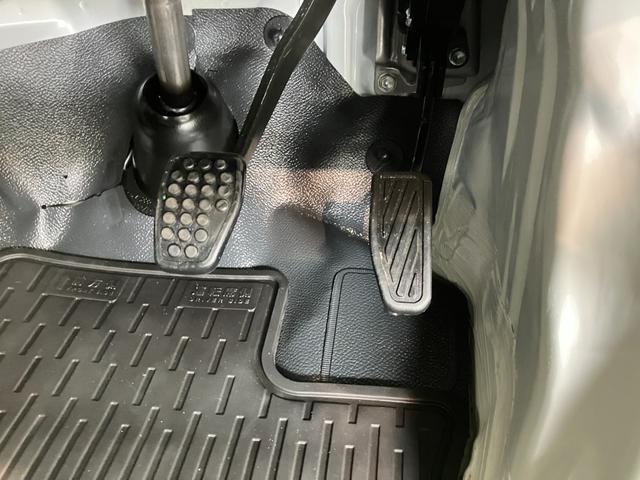 ハイゼットカーゴＤＸ　４ＷＤ　ＣＶＴ車　フルセグナビ　ドラレコ　キーレス衝突被害軽減ブレーキ　コーナーセンサー　フルセグナビ　ＤＶＤ再生　Ｂｌｕｅｔｏｏｔｈ　ドラレコ　ＥＴＣ　ＬＥＤ　オートライト　キーレスエントリー　前席パワーウインドウ　エコアイドル　パートタイム４ＷＤ（滋賀県）の中古車