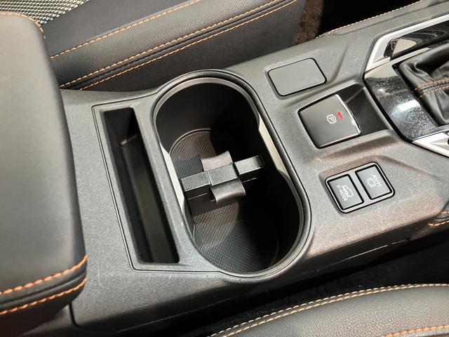 ＸＶ２．０ｅ−Ｓアイサイト　４ＷＤ　８型ナビ　Ｂカメラ　ドラレコアイサイト　８型フルセグナビ　ＤＶＤ　Ｂｌｕｅｔｏｏｔｈ　ＵＳＢ　バックカメラ　ドラレコ　ＥＴＣ　レーダークルーズコントロール　ＬＥＤ　オートライト　オートエアコン　パドルシフト　スマートキー　４ＷＤ（滋賀県）の中古車