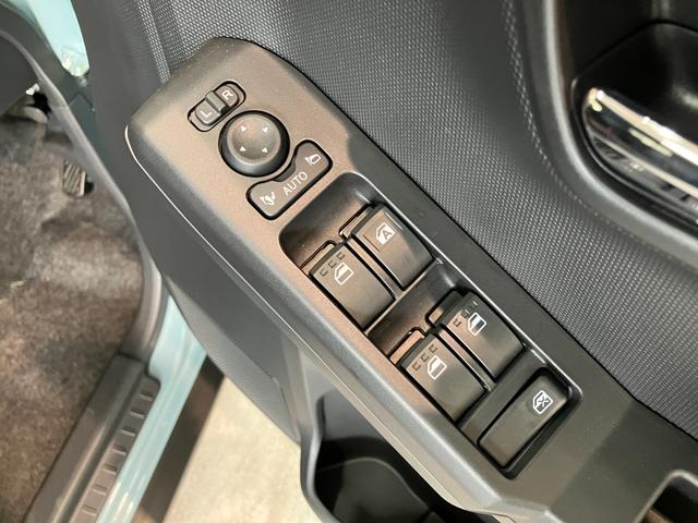 タフトＧダーククロムベンチャー　駐車支援システム　届出済未使用車衝突被害軽減ブレーキ　コーナーセンサー　９型ディスプレイオーディオ　フルセグ　Ｂｌｕｅｔｏｏｔｈ　ＵＳＢ　パノラマカメラ　駐車支援システム　レーダークルーズ　前席シートヒーター　ＬＥＤ　オートエアコン（滋賀県）の中古車