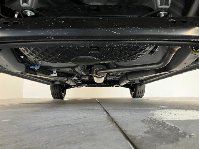 タフトＧダーククロムベンチャー　駐車支援システム　届出済未使用車衝突被害軽減ブレーキ　コーナーセンサー　９型ディスプレイオーディオ　フルセグ　Ｂｌｕｅｔｏｏｔｈ　ＵＳＢ　パノラマカメラ　駐車支援システム　レーダークルーズ　前席シートヒーター　ＬＥＤ　オートエアコン（滋賀県）の中古車