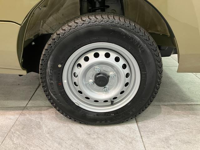 ハイゼットトラックジャンボエクストラ　４ＷＤ　ＣＶＴ　届出済未使用車衝突被害軽減ブレーキ　コーナーセンサー　ＬＥＤヘッドライト　オートライト　スマートキー　パワーウインドウ　電動格納式ミラー　荷台作業灯　パートタイム４ＷＤ　デフロック　エコアイドル　届出済未使用車（滋賀県）の中古車
