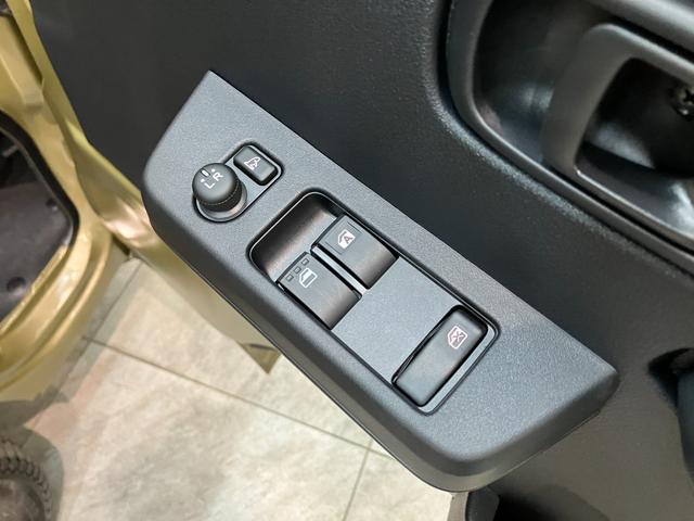 ハイゼットトラックジャンボエクストラ　４ＷＤ　ＣＶＴ　届出済未使用車衝突被害軽減ブレーキ　コーナーセンサー　ＬＥＤヘッドライト　オートライト　スマートキー　パワーウインドウ　電動格納式ミラー　荷台作業灯　パートタイム４ＷＤ　デフロック　エコアイドル　届出済未使用車（滋賀県）の中古車