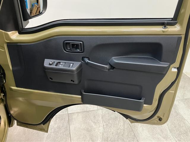 ハイゼットトラックジャンボエクストラ　４ＷＤ　ＣＶＴ　届出済未使用車衝突被害軽減ブレーキ　コーナーセンサー　ＬＥＤヘッドライト　オートライト　スマートキー　パワーウインドウ　電動格納式ミラー　荷台作業灯　パートタイム４ＷＤ　デフロック　エコアイドル　届出済未使用車（滋賀県）の中古車