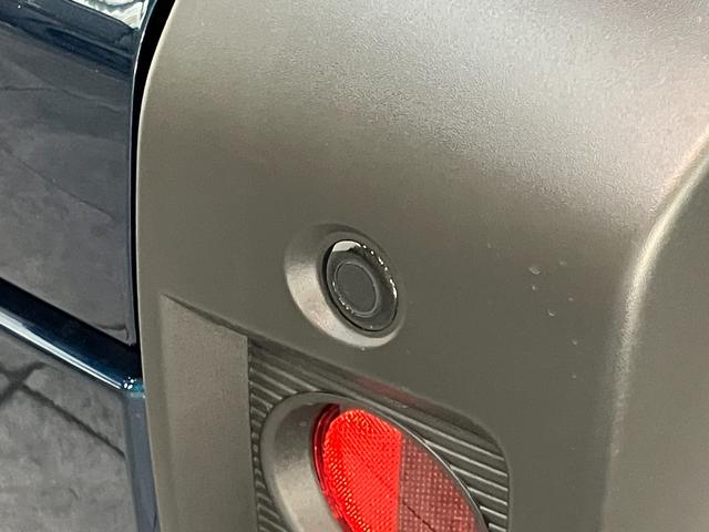 タフトＧダーククロムベンチャー　レーダークルコン　届出済未使用車衝突被害軽減ブレーキ　コーナーセンサー　バックカメラ（ナビ装着時用）　前席シートヒーター　電動パーキング　スカイフィールトップ　ＬＥＤ　オートライト　オートエアコン　スマートキー　エコアイドル（滋賀県）の中古車