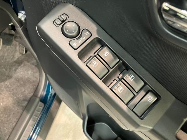 タフトＧダーククロムベンチャー　レーダークルコン　届出済未使用車衝突被害軽減ブレーキ　コーナーセンサー　バックカメラ（ナビ装着時用）　前席シートヒーター　電動パーキング　スカイフィールトップ　ＬＥＤ　オートライト　オートエアコン　スマートキー　エコアイドル（滋賀県）の中古車