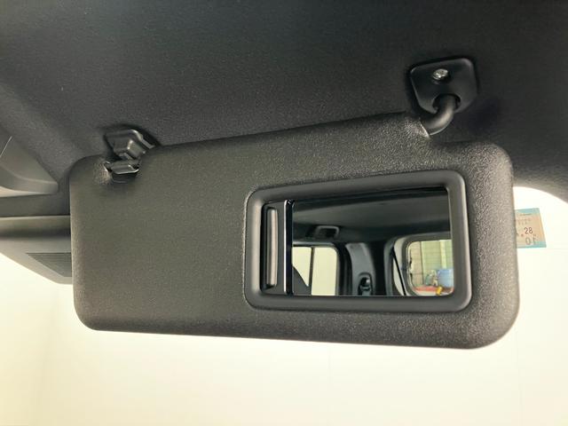 タフトＧダーククロムベンチャー　レーダークルコン　届出済未使用車衝突被害軽減ブレーキ　コーナーセンサー　バックカメラ（ナビ装着時用）　前席シートヒーター　電動パーキング　スカイフィールトップ　ＬＥＤ　オートライト　オートエアコン　スマートキー　エコアイドル（滋賀県）の中古車