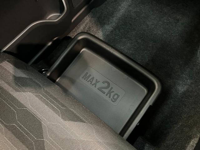 タフトＧダーククロムベンチャー　レーダークルコン　届出済未使用車衝突被害軽減ブレーキ　コーナーセンサー　バックカメラ（ナビ装着時用）　前席シートヒーター　電動パーキング　スカイフィールトップ　ＬＥＤ　オートライト　オートエアコン　スマートキー　エコアイドル（滋賀県）の中古車