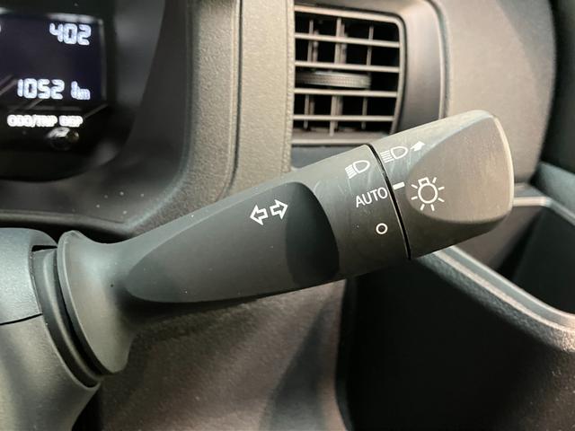 ハイゼットカーゴＤＸ　パートタイム４ＷＤ　キーレス　コーナーセンサー　ＥＴＣ衝突被害軽減ブレーキ　スマアシ　コーナーセンサー　キーレス　前席パワーウインドウ　ＡＭ／ＦＭステレオ　ＥＴＣ　両側スライドドア　パートタイム４ＷＤ　オートライト（滋賀県）の中古車