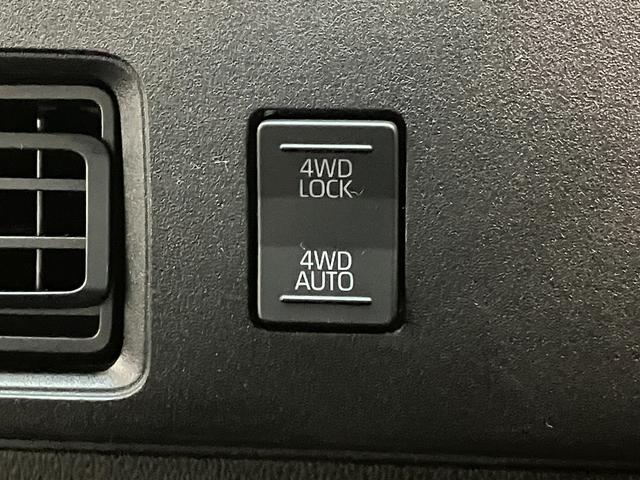 ハイゼットカーゴＤＸ　４ＷＤ　ＣＶＴ　フルセグナビ　ドラレコ　キーレス衝突被害軽減ブレーキ　コーナーセンサー　フルセグナビ　ＤＶＤ再生　Ｂｌｕｅｔｏｏｔｈ　ドラレコ　ＥＴＣ　ＬＥＤ　オートライト　キーレスエントリー　前席パワーウインドウ　エコアイドル　パートタイム４ＷＤ（滋賀県）の中古車