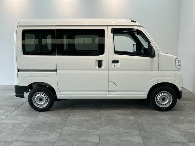 ハイゼットカーゴＤＸ　４ＷＤ　ＣＶＴ　フルセグナビ　ドラレコ　キーレス衝突被害軽減ブレーキ　コーナーセンサー　フルセグナビ　ＤＶＤ再生　Ｂｌｕｅｔｏｏｔｈ　ドラレコ　ＥＴＣ　ＬＥＤ　オートライト　キーレスエントリー　前席パワーウインドウ　エコアイドル　パートタイム４ＷＤ（滋賀県）の中古車