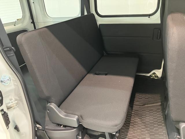 ハイゼットカーゴＤＸ　４ＷＤ　ＣＶＴ　フルセグナビ　ドラレコ　キーレス衝突被害軽減ブレーキ　コーナーセンサー　フルセグナビ　ＤＶＤ再生　Ｂｌｕｅｔｏｏｔｈ　ドラレコ　ＥＴＣ　ＬＥＤ　オートライト　キーレスエントリー　前席パワーウインドウ　エコアイドル　パートタイム４ＷＤ（滋賀県）の中古車