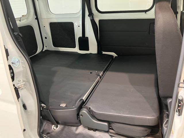 ハイゼットカーゴＤＸ　４ＷＤ　ＣＶＴ　フルセグナビ　ドラレコ　キーレス衝突被害軽減ブレーキ　コーナーセンサー　フルセグナビ　ＤＶＤ再生　Ｂｌｕｅｔｏｏｔｈ　ドラレコ　ＥＴＣ　ＬＥＤ　オートライト　キーレスエントリー　前席パワーウインドウ　エコアイドル　パートタイム４ＷＤ（滋賀県）の中古車