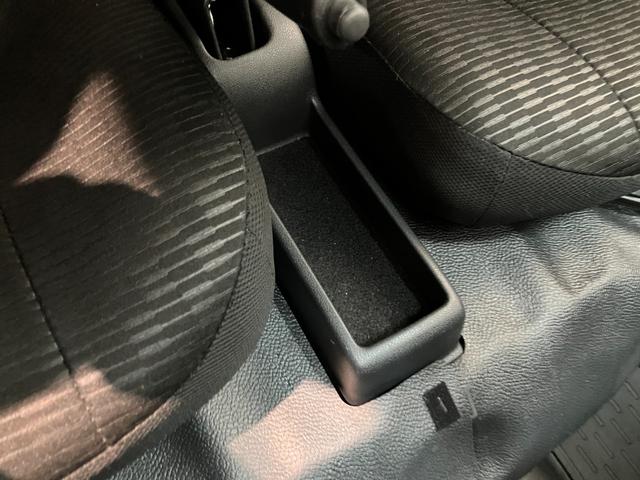 ハイゼットカーゴＤＸ　４ＷＤ　ＣＶＴ　フルセグナビ　ドラレコ　キーレス衝突被害軽減ブレーキ　コーナーセンサー　フルセグナビ　ＤＶＤ再生　Ｂｌｕｅｔｏｏｔｈ　ドラレコ　ＥＴＣ　ＬＥＤ　オートライト　キーレスエントリー　前席パワーウインドウ　エコアイドル　パートタイム４ＷＤ（滋賀県）の中古車