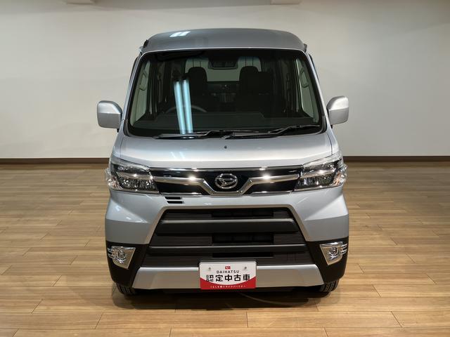 ハイゼットカーゴデッキバンＧ　ＳＡIII　２ＷＤ／４ＡＴ／走行０．２万キロ走行０．２万キロ／車検整備付き／２ＷＤ／４ＡＴ／衝突軽減ブレーキ／純正ＣＤステレオ／ＬＥＤヘッドライト／フォグランプ／電動格納式ドアミラー（大阪府）の中古車