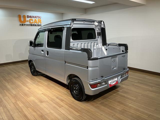 ハイゼットカーゴデッキバンＧ　ＳＡIII　２ＷＤ／４ＡＴ／走行０．２万キロ走行０．２万キロ／車検整備付き／２ＷＤ／４ＡＴ／衝突軽減ブレーキ／純正ＣＤステレオ／ＬＥＤヘッドライト／フォグランプ／電動格納式ドアミラー（大阪府）の中古車