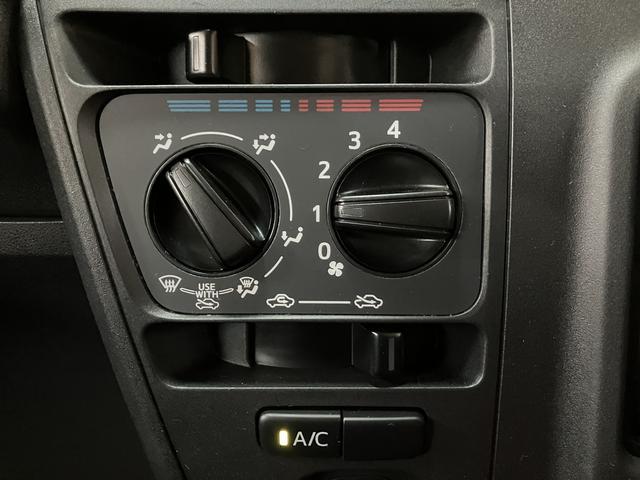 ハイゼットカーゴデッキバンＧ　ＳＡIII　２ＷＤ／４ＡＴ／走行０．２万キロ走行０．２万キロ／車検整備付き／２ＷＤ／４ＡＴ／衝突軽減ブレーキ／純正ＣＤステレオ／ＬＥＤヘッドライト／フォグランプ／電動格納式ドアミラー（大阪府）の中古車