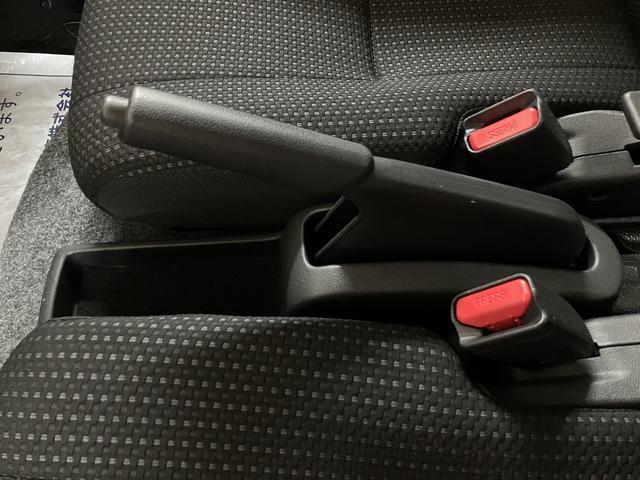 ハイゼットカーゴデッキバンＧ　ＳＡIII　２ＷＤ／４ＡＴ／走行０．２万キロ走行０．２万キロ／車検整備付き／２ＷＤ／４ＡＴ／衝突軽減ブレーキ／純正ＣＤステレオ／ＬＥＤヘッドライト／フォグランプ／電動格納式ドアミラー（大阪府）の中古車