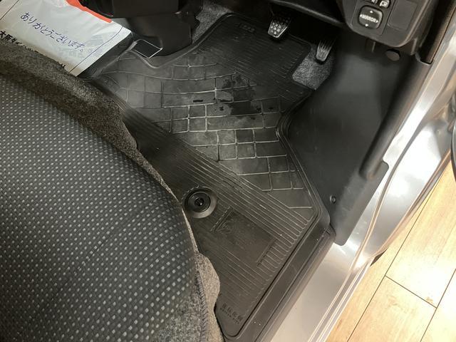 ハイゼットカーゴデッキバンＧ　ＳＡIII　２ＷＤ／４ＡＴ／走行０．２万キロ走行０．２万キロ／車検整備付き／２ＷＤ／４ＡＴ／衝突軽減ブレーキ／純正ＣＤステレオ／ＬＥＤヘッドライト／フォグランプ／電動格納式ドアミラー（大阪府）の中古車
