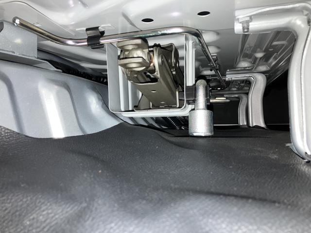 ハイゼットカーゴデッキバンＧ　ＳＡIII　２ＷＤ／４ＡＴ／走行０．２万キロ走行０．２万キロ／車検整備付き／２ＷＤ／４ＡＴ／衝突軽減ブレーキ／純正ＣＤステレオ／ＬＥＤヘッドライト／フォグランプ／電動格納式ドアミラー（大阪府）の中古車