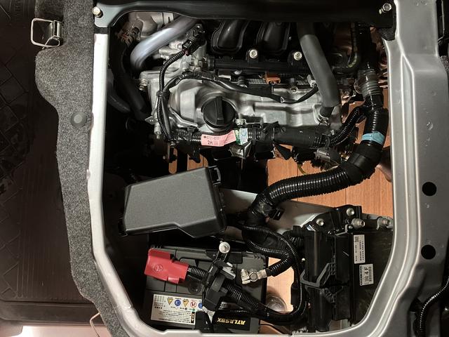 ハイゼットカーゴデッキバンＧ　ＳＡIII　２ＷＤ／４ＡＴ／走行０．２万キロ走行０．２万キロ／車検整備付き／２ＷＤ／４ＡＴ／衝突軽減ブレーキ／純正ＣＤステレオ／ＬＥＤヘッドライト／フォグランプ／電動格納式ドアミラー（大阪府）の中古車