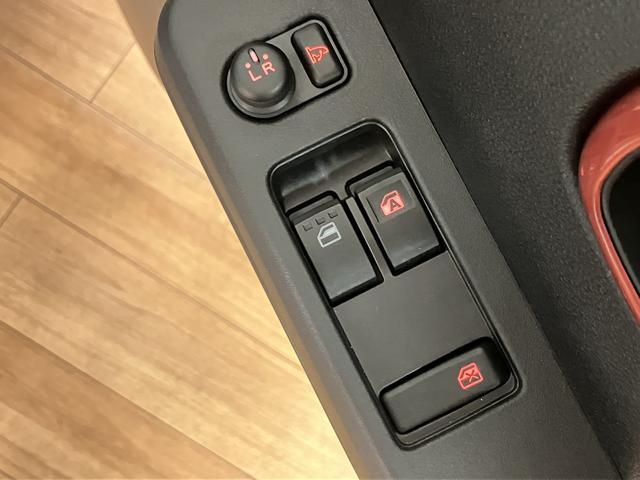 ハイゼットトラックハイルーフ　２ＷＤ／ＣＶＴ／走行０．６万キロ／キーフリー令和５年式／走行０．６万キロ／フロントガーニッシュ／オーディオレス／ゲートプロテクター／テールゲートチェーン／キーフリー／パワーウィンド／電動格納式ドアミラー／オートライト（大阪府）の中古車
