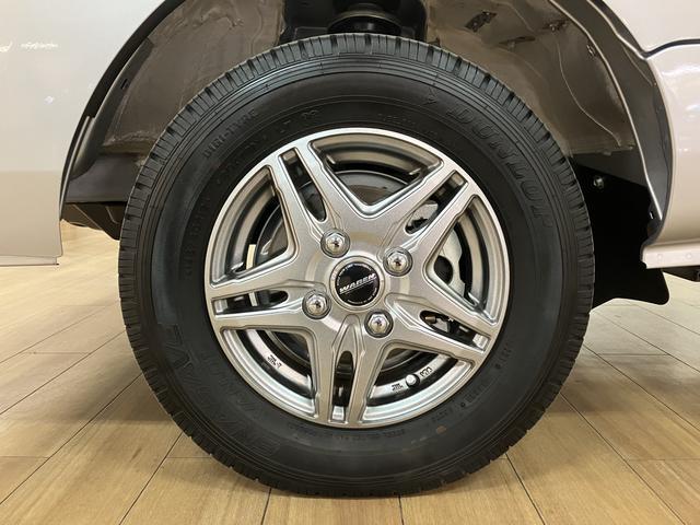 ハイゼットトラックハイルーフ　２ＷＤ／ＣＶＴ／走行０．６万キロ／キーフリー令和５年式／走行０．６万キロ／フロントガーニッシュ／オーディオレス／ゲートプロテクター／テールゲートチェーン／キーフリー／パワーウィンド／電動格納式ドアミラー／オートライト（大阪府）の中古車
