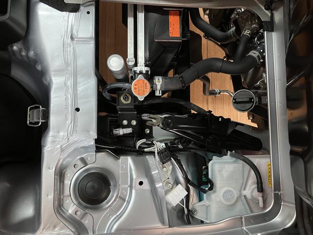 ハイゼットトラックハイルーフ　２ＷＤ／ＣＶＴ／走行０．６万キロ／キーフリー令和５年式／走行０．６万キロ／フロントガーニッシュ／オーディオレス／ゲートプロテクター／テールゲートチェーン／キーフリー／パワーウィンド／電動格納式ドアミラー／オートライト（大阪府）の中古車