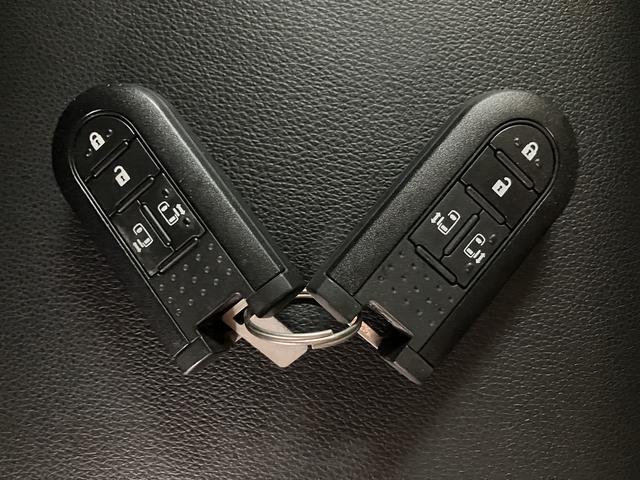 タントカスタムＸ　トップエディションリミテッドＳＡIII　８インチ８インチナビ／パノラマモニター／前ドラレコ／ＨＤＭＩ／Ｂｌｕｅｔｏｏｔｈ／ＵＳＢ／ＬＥＤヘッドライト／両側パワースライドドア／ＣＤ／ＤＶＤ／フルセグ／車検整備付き／走行４．２万キロ（大阪府）の中古車