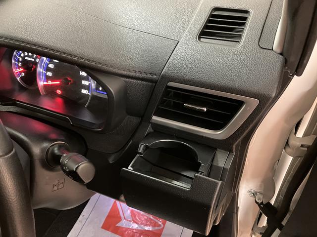 トールカスタムＧ　ターボ　ＳＡIII／タイヤ新品４本交換９インチナビ／ステアリングスイッチ／バックモニター／ＥＴＣ／シートヒーター／両側電動スライドア／スマートキー（大阪府）の中古車