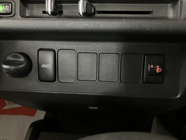 ハイゼットトラックハイルーフ／４ＷＤ／４ＡＴ／走行１．４万キロ／１年保証／４ＷＤ／４ＡＴ／走行１．４万キロ／パワーウインドウ／キーレス／エアコン／パワステ／ＦＭ＆ＡＭラジオ／１年間走行距離無制限保証／ゲートプロテクター／（大阪府）の中古車