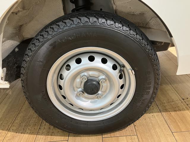 ハイゼットトラックハイルーフ／４ＷＤ／４ＡＴ／走行１．４万キロ／１年保証／４ＷＤ／４ＡＴ／走行１．４万キロ／パワーウインドウ／キーレス／エアコン／パワステ／ＦＭ＆ＡＭラジオ／１年間走行距離無制限保証／ゲートプロテクター／（大阪府）の中古車