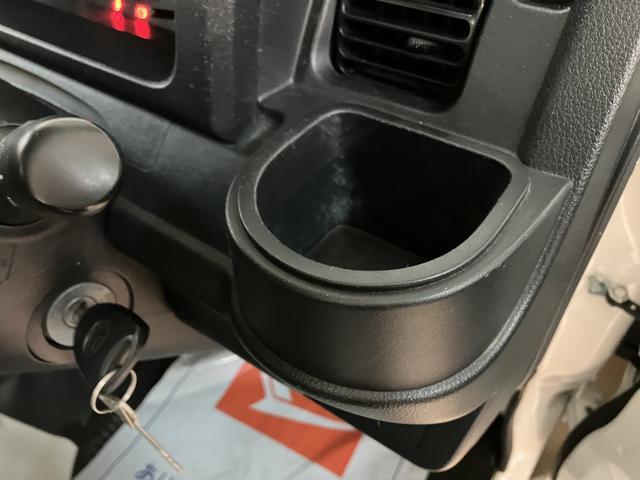 ハイゼットトラックハイルーフ／４ＷＤ／４ＡＴ／走行１．４万キロ／１年保証／４ＷＤ／４ＡＴ／走行１．４万キロ／パワーウインドウ／キーレス／エアコン／パワステ／ＦＭ＆ＡＭラジオ／１年間走行距離無制限保証／ゲートプロテクター／（大阪府）の中古車