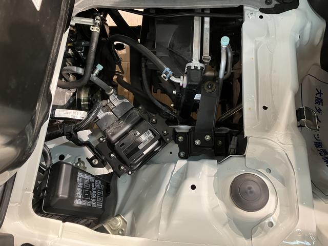 ハイゼットトラックハイルーフ／４ＷＤ／４ＡＴ／走行１．４万キロ／１年保証／４ＷＤ／４ＡＴ／走行１．４万キロ／パワーウインドウ／キーレス／エアコン／パワステ／ＦＭ＆ＡＭラジオ／１年間走行距離無制限保証／ゲートプロテクター／（大阪府）の中古車