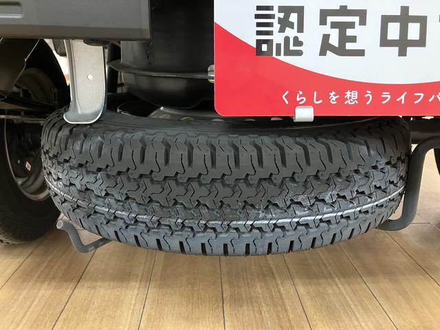 ハイゼットトラックＥＸＴ／元弊社試乗車／走行０．２万キロ／パワーウインドウ／元弊社試乗車／走行０．２万キロ／パワーウインドウ／電動格納ミラー／スマートキー／プッシュスタート／ＣＶＴ車／荷台作業灯／テールゲートチェーン／コーナーセンサー／衝突軽減ブレーキ／フォグランプ／（大阪府）の中古車
