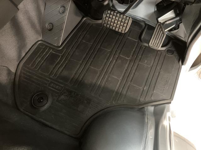 ハイゼットトラックＥＸＴ／元弊社試乗車／走行０．２万キロ／パワーウインドウ／元弊社試乗車／走行０．２万キロ／パワーウインドウ／電動格納ミラー／スマートキー／プッシュスタート／ＣＶＴ車／荷台作業灯／テールゲートチェーン／コーナーセンサー／衝突軽減ブレーキ／フォグランプ／（大阪府）の中古車
