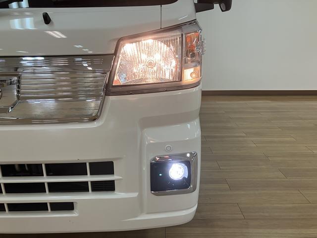 ハイゼットトラックＥＸＴ　４ＷＤ／５ＭＴ／走行０．７万キロ／ナビ／バックカメラ令和５年式／走行０．７万キロ／４ＷＤ（パートタイム）／５ＭＴ／ナビ／ＣＤ／ＡＭ／ＦＭ／Ｂｌｕｅｔｏｏｔｈ／バックカメラ／走行０．５万キロキーフリー／電動格納式ドアミラー／フォグランプ／（大阪府）の中古車