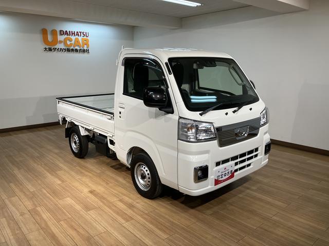 ハイゼットトラックＥＸＴ　４ＷＤ／５ＭＴ／走行０．７万キロ／ナビ／バックカメラ令和５年式／走行０．７万キロ／４ＷＤ（パートタイム）／５ＭＴ／ナビ／ＣＤ／ＡＭ／ＦＭ／Ｂｌｕｅｔｏｏｔｈ／バックカメラ／走行０．５万キロキーフリー／電動格納式ドアミラー／フォグランプ／（大阪府）の中古車
