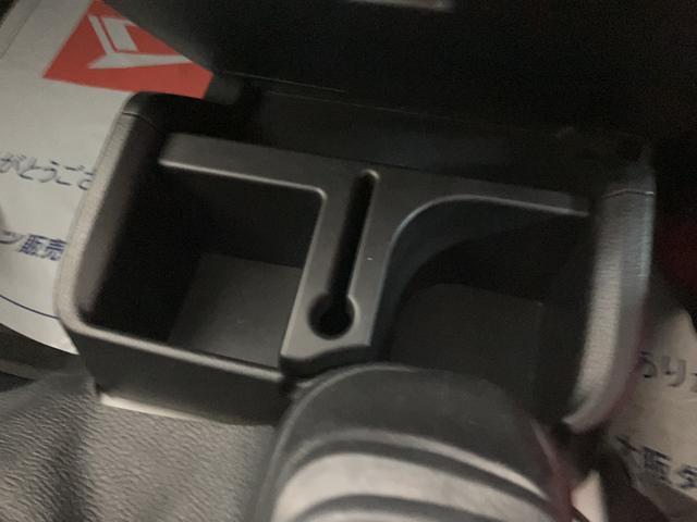 ハイゼットトラックＥＸＴ　４ＷＤ／５ＭＴ／走行０．７万キロ／ナビ／バックカメラ令和５年式／走行０．７万キロ／４ＷＤ（パートタイム）／５ＭＴ／ナビ／ＣＤ／ＡＭ／ＦＭ／Ｂｌｕｅｔｏｏｔｈ／バックカメラ／走行０．５万キロキーフリー／電動格納式ドアミラー／フォグランプ／（大阪府）の中古車