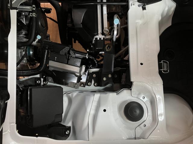 ハイゼットトラックＥＸＴ　４ＷＤ／５ＭＴ／走行０．７万キロ／ナビ／バックカメラ令和５年式／走行０．７万キロ／４ＷＤ（パートタイム）／５ＭＴ／ナビ／ＣＤ／ＡＭ／ＦＭ／Ｂｌｕｅｔｏｏｔｈ／バックカメラ／走行０．５万キロキーフリー／電動格納式ドアミラー／フォグランプ／（大阪府）の中古車