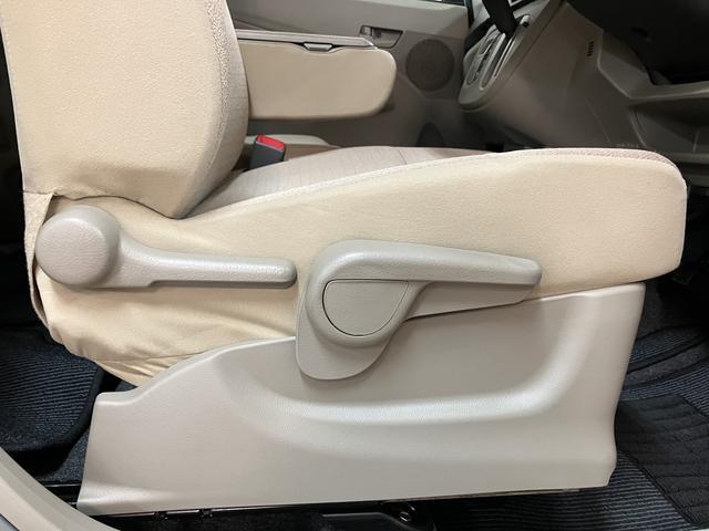 ムーヴＸリミテッド／４ＷＤ／走行２．３万キロ／タイヤ新品交換／４ＷＤ／走行２．３万キロ／タイヤ新品交換／１年間走行距離無制限保証／車検整備渡し／ナビ／バックカメラ／ドラレコ／ＥＴＣ／オートエアコン／アイドリングストップ／スマートキー／プッシュスタート／（大阪府）の中古車