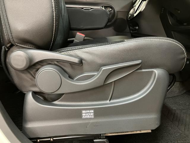 タントカスタムＲＳ　トップエディションＳＡIII　ナビ／ＥＴＣターボ車／ナビ（ＮＭＺＫ−Ｗ６８Ｄ）／ＣＤ／ＤＶＤ／Ｂｌｕｅｔｏｏｔｈ／ＵＳＢ／バックカメラ／両側パワースライド／キーフリー／ＬＥＤヘッドライト／衝突軽減ブレーキ／アルミホイール（大阪府）の中古車
