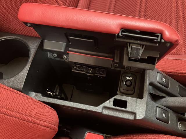 コペンセロ　Ｄ−ＳＰＯＲＴコンフォートショックキット／５ＭＴ令和５年式／走行２．３万キロ／５ＭＴ／ドラレコ／ＥＴＣ／キーフリー／ＬＥＤヘッドライト／シートヒーター／１６インチアルミホイール／革巻きステアリング／赤シート（大阪府）の中古車