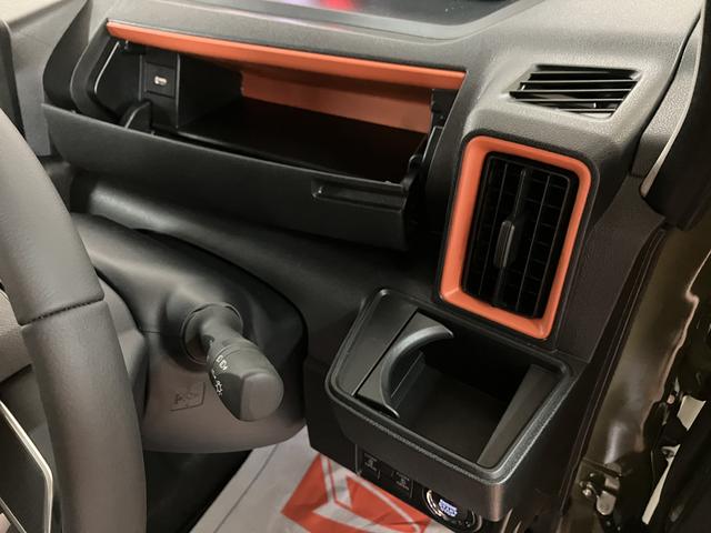 タントファンクロスターボ／走行距離５キロ／オーディオレス走行距離５キロ／ターボ車／オーディオレス／両側電動スライドドア／シートヒーター／電子パーキングブレーキ／バックカメラ／コーナーセンサー／１５インチアルミホイール（大阪府）の中古車