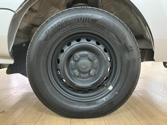 ハイゼットトラックジャンボ　４ＡＴ／２ＷＤ／走行５．５キロ／令和３年式車検整備付き／走行５．５万キロ／ナビ／ドラレコ／ＬＥＤヘッドライト／フォグランプ／パワーウィンド／キーレスエントリー／ゲートプロテクター（大阪府）の中古車