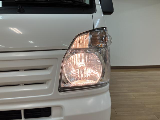 キャリイトラックＫＣエアコン・パワステ　平成２８年式／走行１．１万キロエアコン／パワステ／２ＷＤ／３ＡＴ／平成２８年式／走行１．１万キロ／荷台マット／点検整備付き／テールゲートチェーン／バイザー（大阪府）の中古車